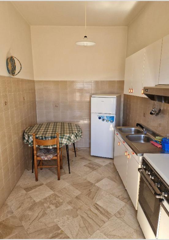 Apartment Piras&Tascedda Ampio Appartamento Vicino Al Centro バリ・サルド エクステリア 写真